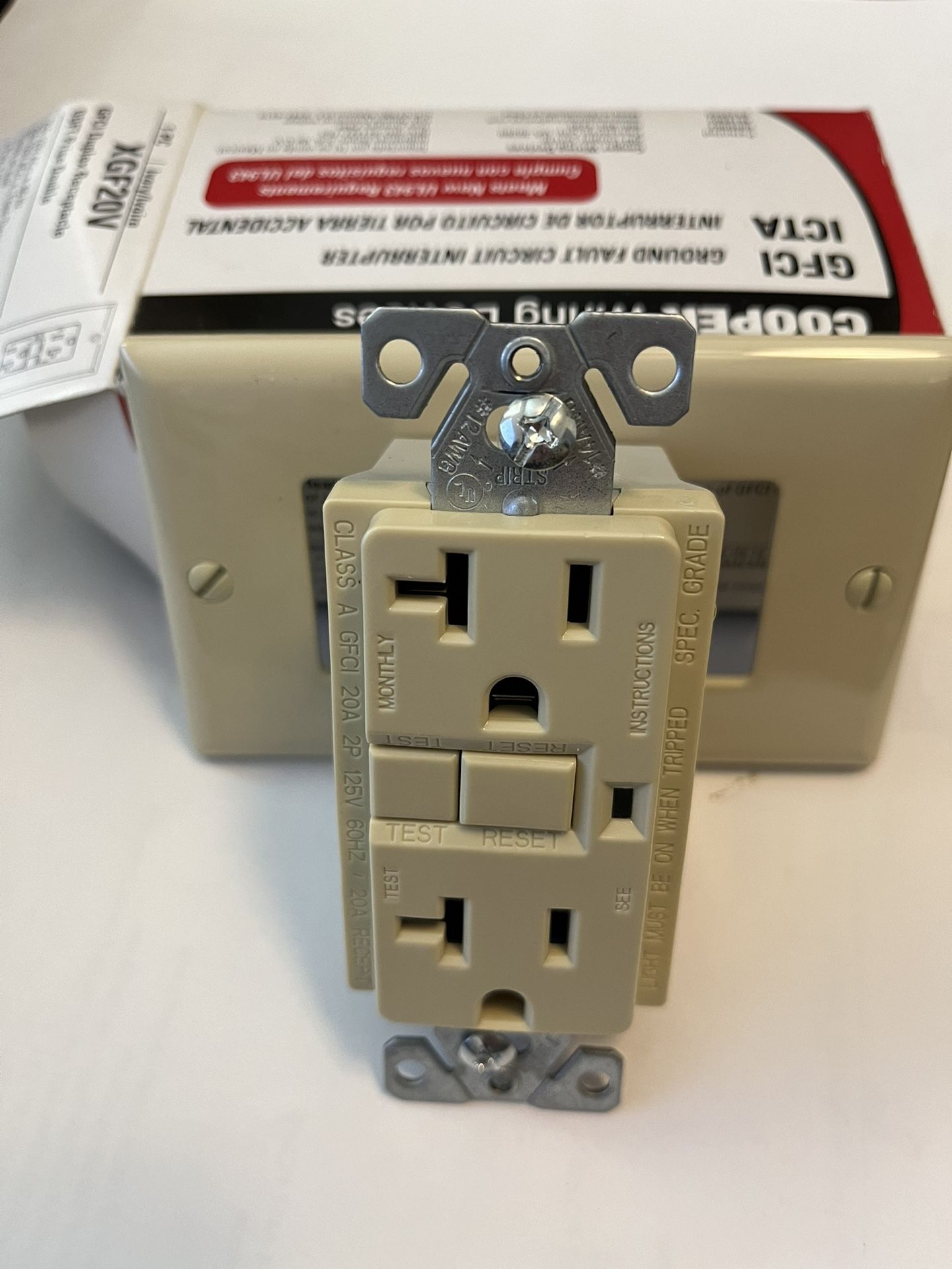 Cooper XGF20V Ivory 20A GFCI Duplex Receptacle