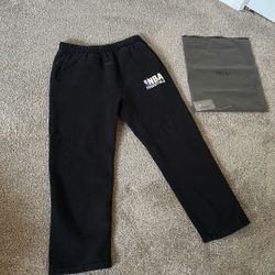 nba essentials sweatpants