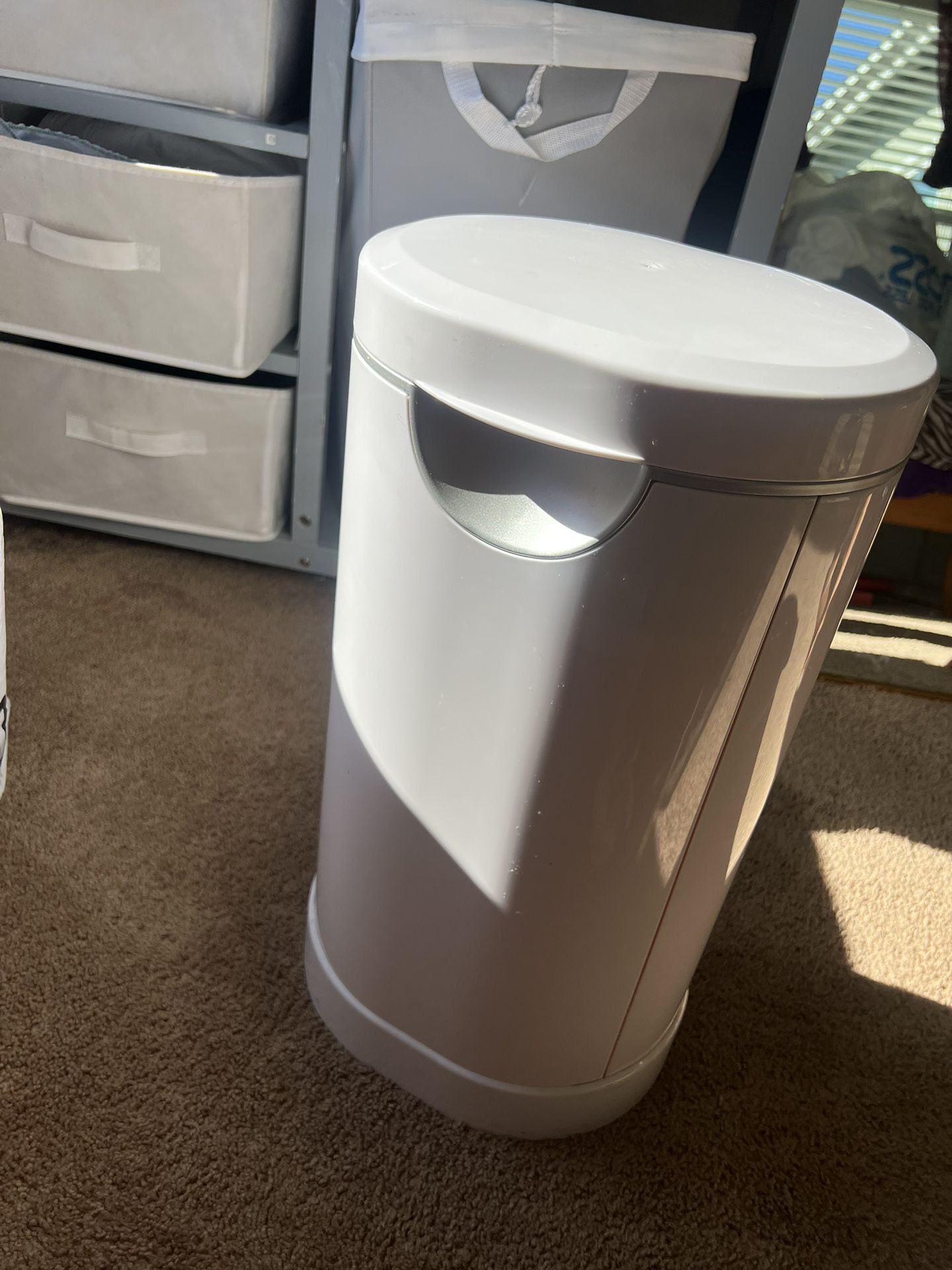 Diaper Genie Munchkin Brand