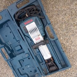 Bosch 11336k 1,1/8in Concrete Braker Demolition Hammer. Excellent Condition. For Pick Up Fremont Seattle. No Low Ball Offers Please. No Trades 