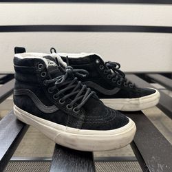 Vans Sk8-Hi MTE Winter Fur-Lined Sneaker