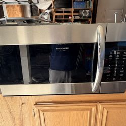 Frigidaire Gallery Microwave 