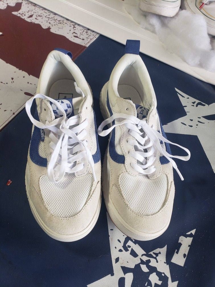 VANS MENS 8.5 SIZE