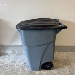 Garbage Can 50 Gallon 