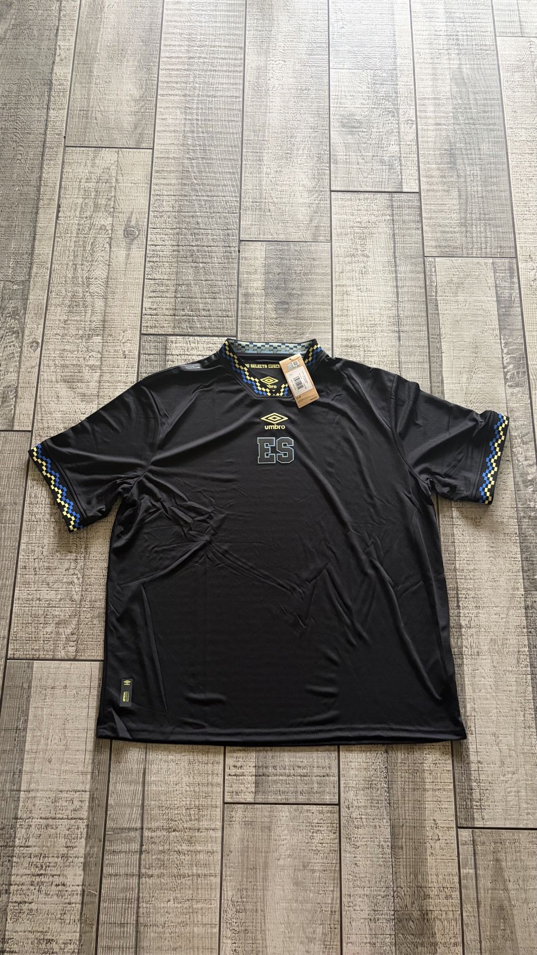 Umbro El Salvador Soccer Jersey Black Blue Yellow XXL Officially Licensed