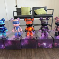 Fluid Bear Decorative Figurine | Galaxy-Inspired Art Toy & Coin Bank