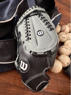 Like new Wilson soft pitch glove for baseball or softball