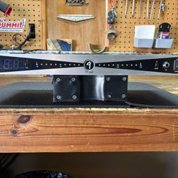 Fender RT 1000 Rack Mount Chromatic Tuner. 
