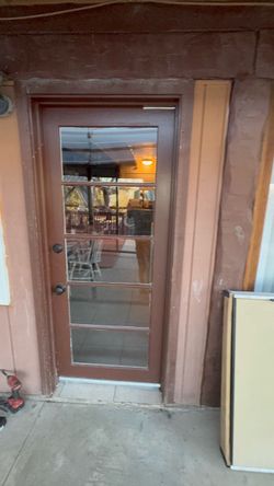 FREE GLASS DOOR 30x80 amazing condition