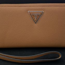 GUESS Women’s Wristlet Wallet