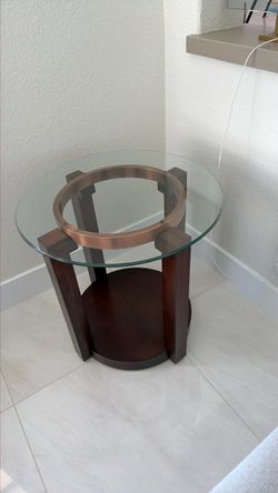 Corner Table
