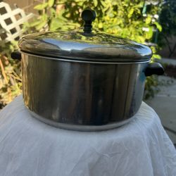 Farberware Stainless Steel Pot6 QT/5.7 L, 9.5 “ Wide/4.9 “Inches  High /&Goutmet Chef 18/10 stainless steel pot
