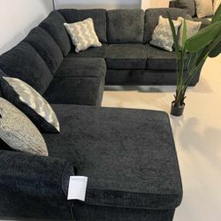 Eltmann Dark Gray Cozy 3 Piece Sectional Couch With Chaise 