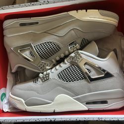 Jordan Retro 4 Frozen Moments 