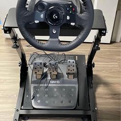 Logitech G920 Steering Wheel (Barely Used with Pedals And Shifter)