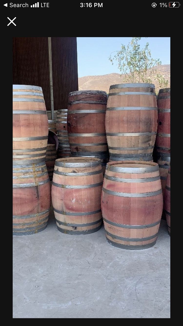 Full Size Empty Wine Barriels And 1/2 Barriels
