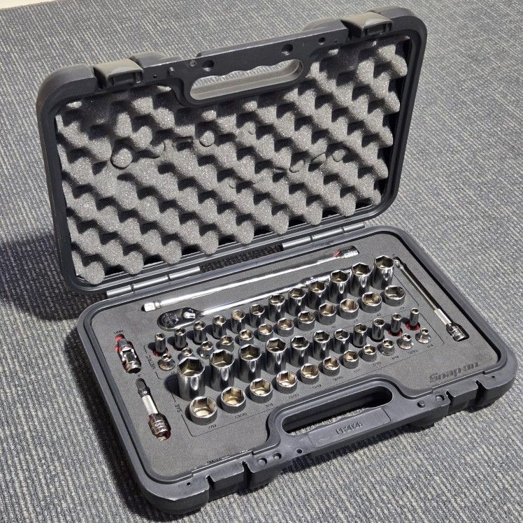 New Snap On 51 Piece 3/8 6 Point Metric & SAE General Service Set In Foam