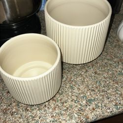 Medium And Small Size Pots 