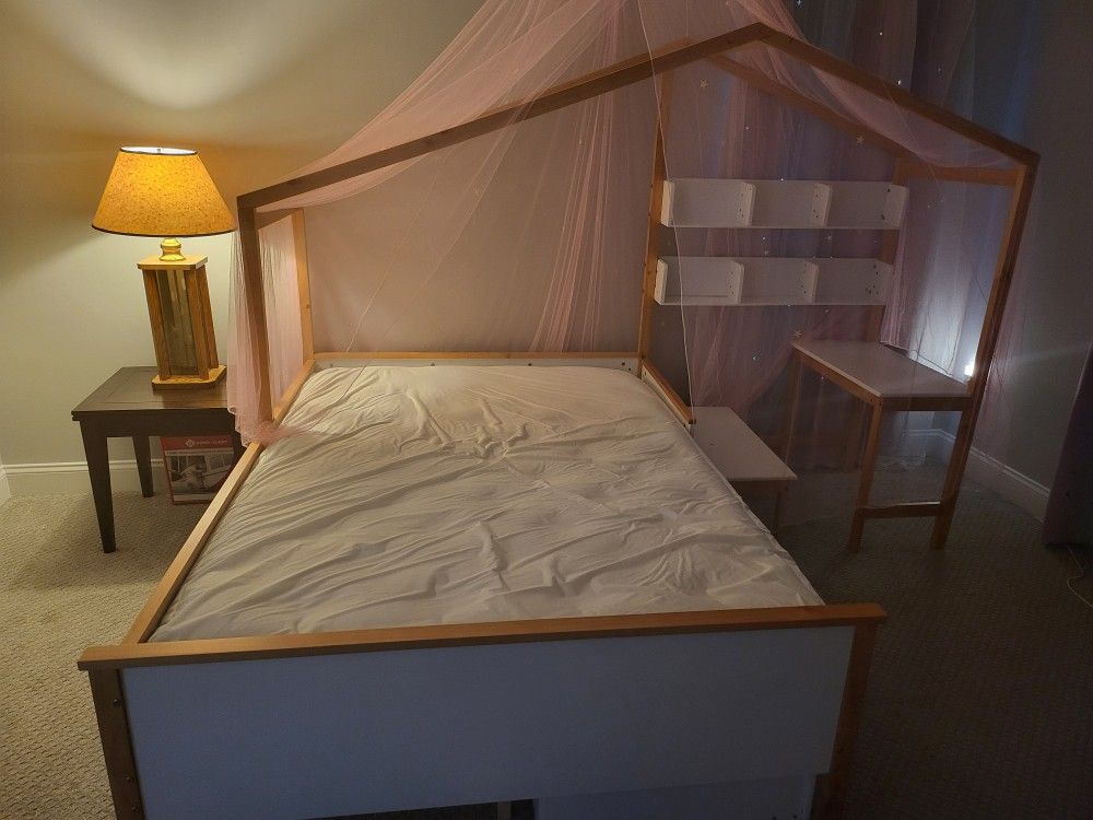 Canopy Bed W/ Drawer & Desk