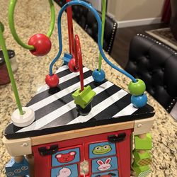 Activity cube toy