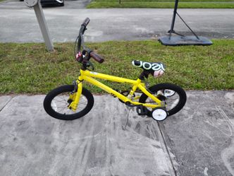 Kids bicycle with training wheels
