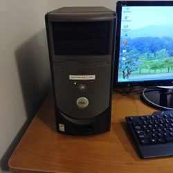 Dell Desk Top Computer. Please See Full Description Below.