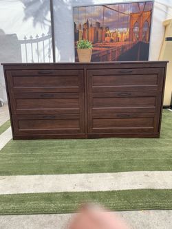Dresser excellent condition