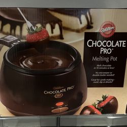 Wilton CHOCOLATE PRO MELTING POT—NEW!