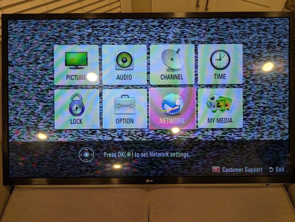 LG 55 Inch TV 55LM5800 Series