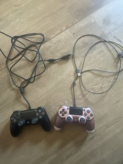 Sony DUALSHOCK 4 Wireless Controller for PlayStation 4 - Rose Gold And Black 