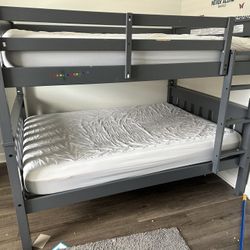 Bunk bed , Full Size