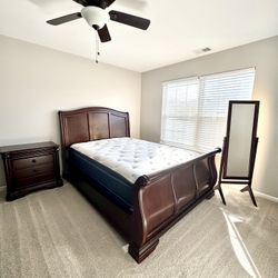 Queen Bedroom Set