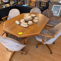 Dining table wood w 4 chairs