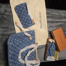 LV Tote Wallet and Coin Purse