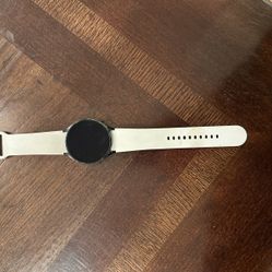 Samsung Galaxy Watch 4