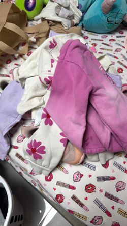 Kids clothing