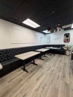Custom Button & Diamond Restaurant Booths | Upholstered