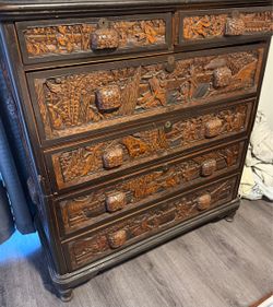 Early 20th Century Hand Carved Dresser(China)