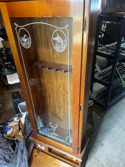 Gun cabinet with key