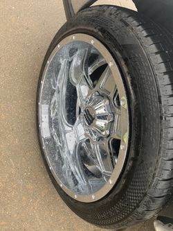 22 x 12 eight lug 8 x 165 lug pattern brand new set