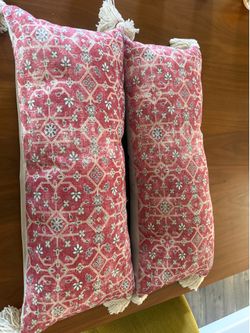 Decorative pillows