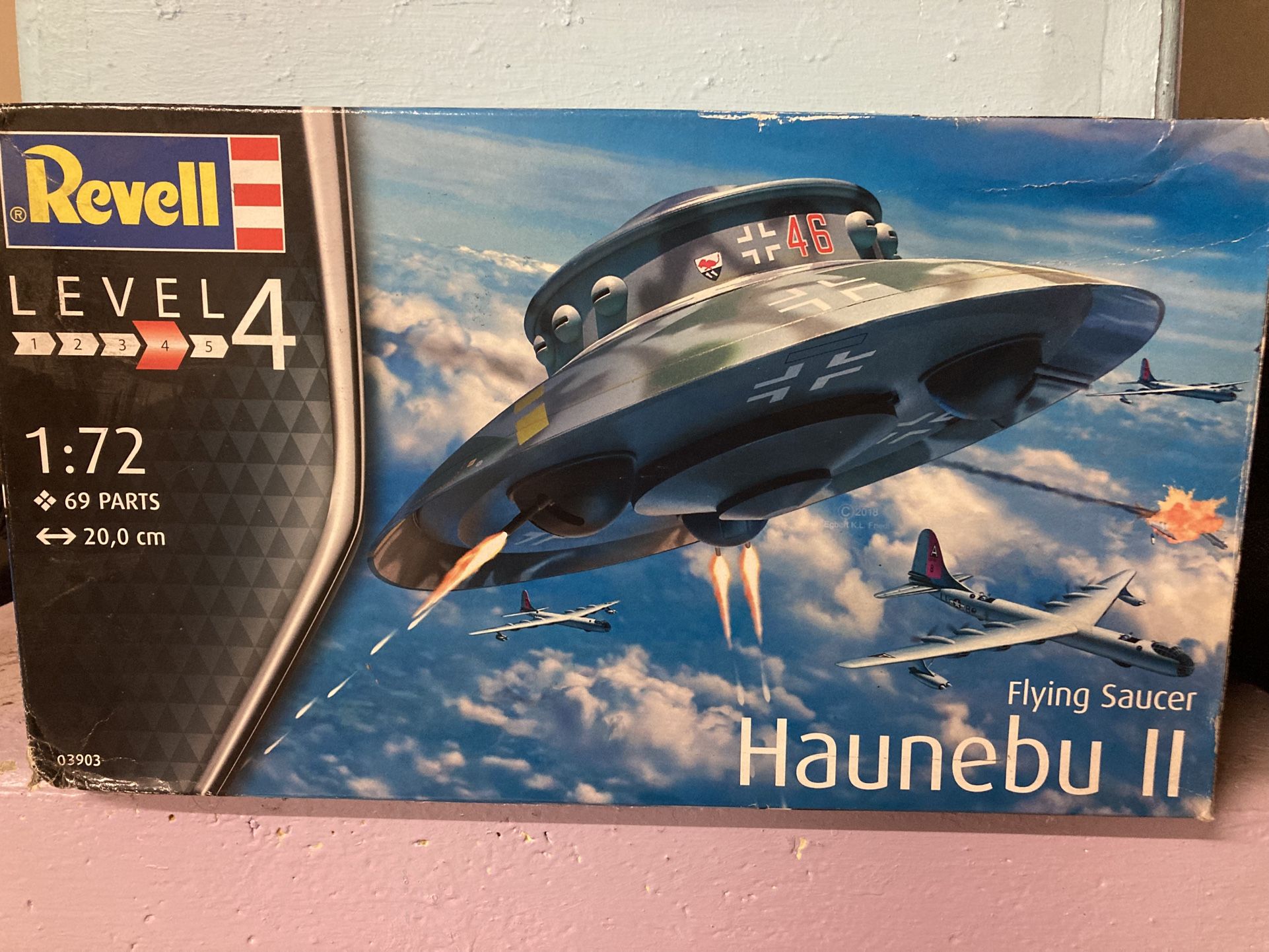 Revell, Haunebu II, UFO Model Kit