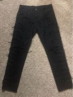 Black Distressed Jeans – Size 34