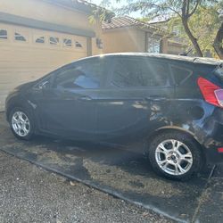 2015 Ford Fiesta