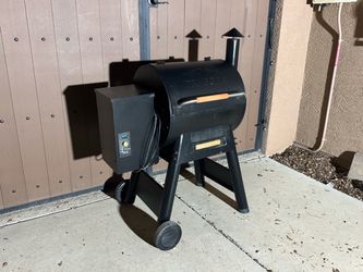 Traeger Renegade Pro - $250 OBO