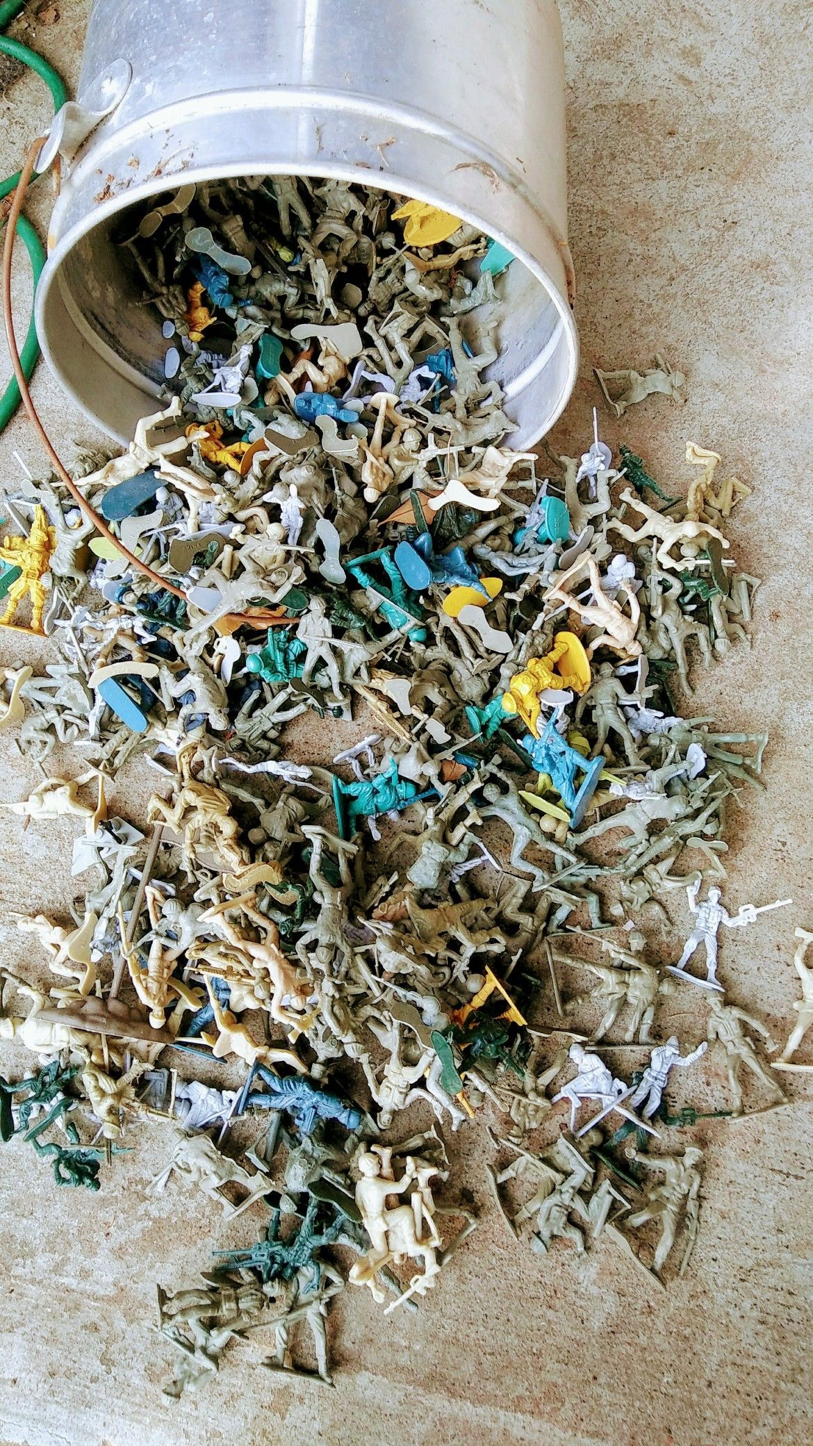 World Army...Vintage Plastic Soldiers