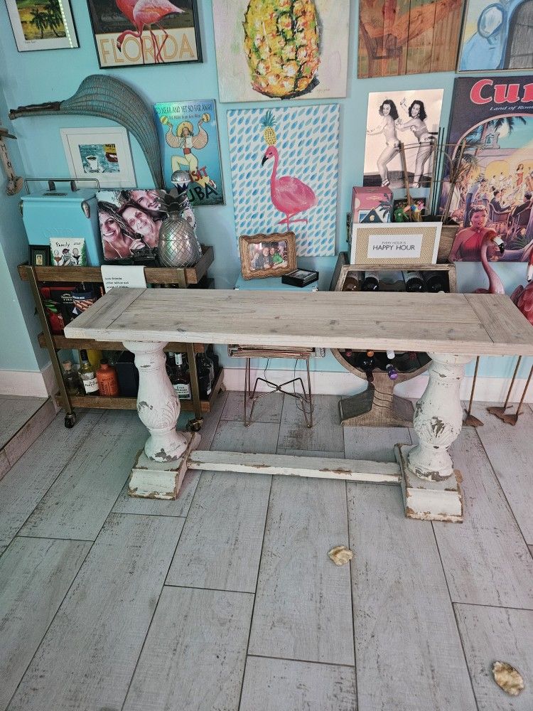 TV CONSOLE TABLE. AND SMALL LITTLE STAND