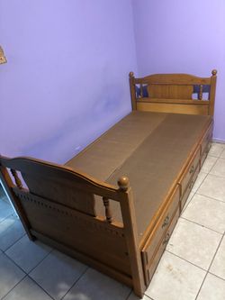 Twin size bed