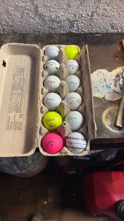 12 Golf balls