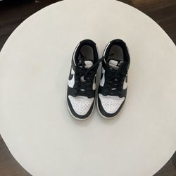 Nike Panda Dunks